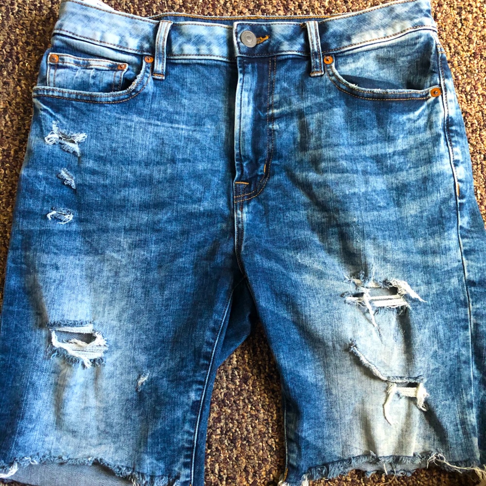 American Eagle~ Men’s jean shorts (extreme flex)